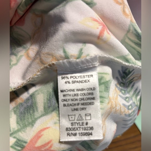 Hawaiian shirt - Picture 4 of 5